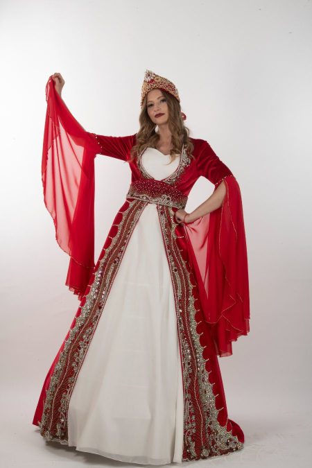 Kırmızı Kadife Kaftan Kınalık