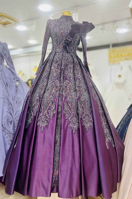 Tesettür Nişanlık Mor Yelpaze Gövde Detayı Güpürlü Prenses