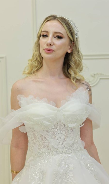 Helen ve A Kesim Gelinlik,Güpürlü ve Kayık Yaka Helenist Model Gelinlik